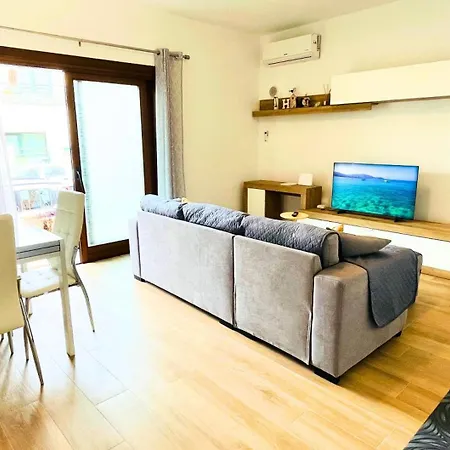 Apartment Vela House & Garden Center